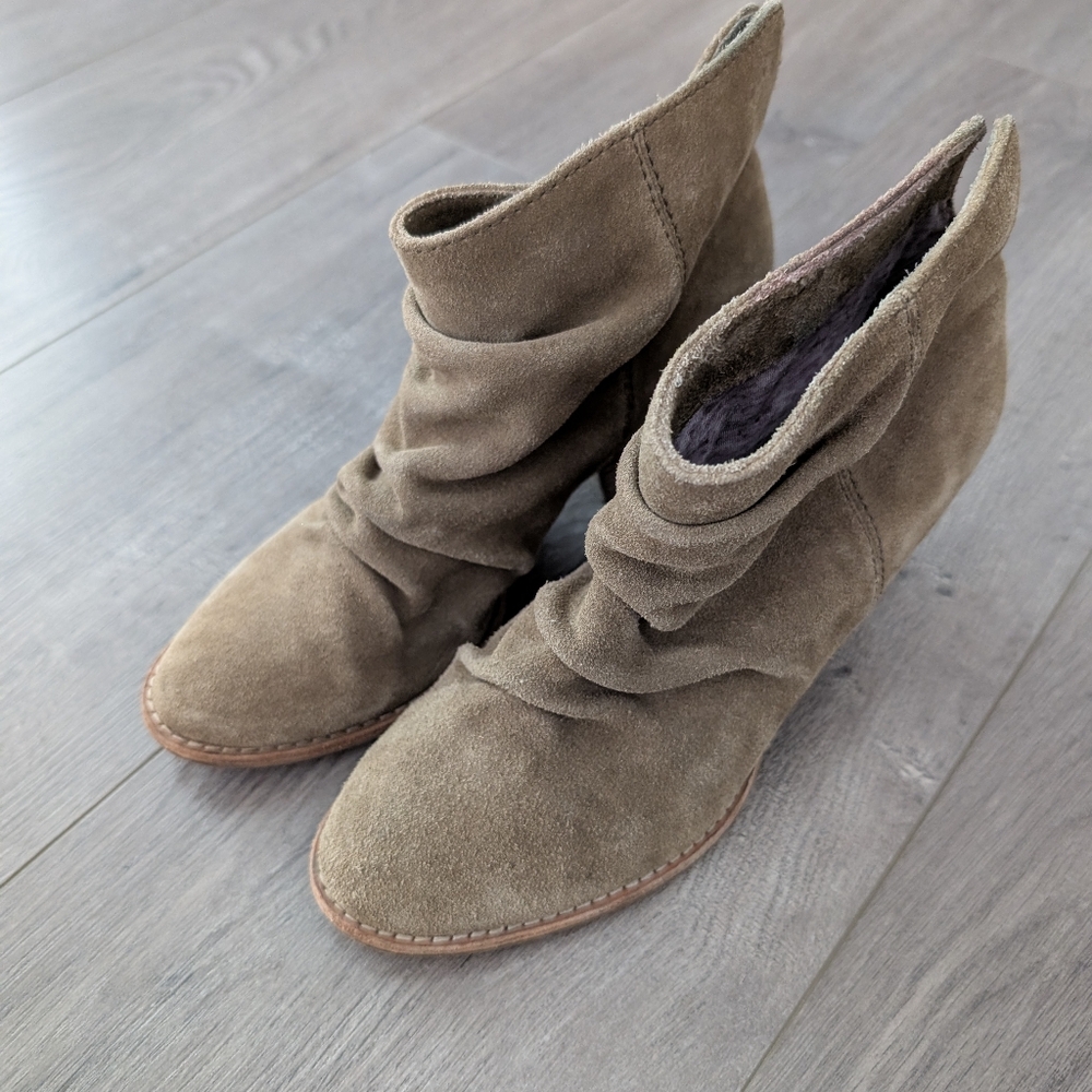 Splendid Women's Suede Ankle Boots